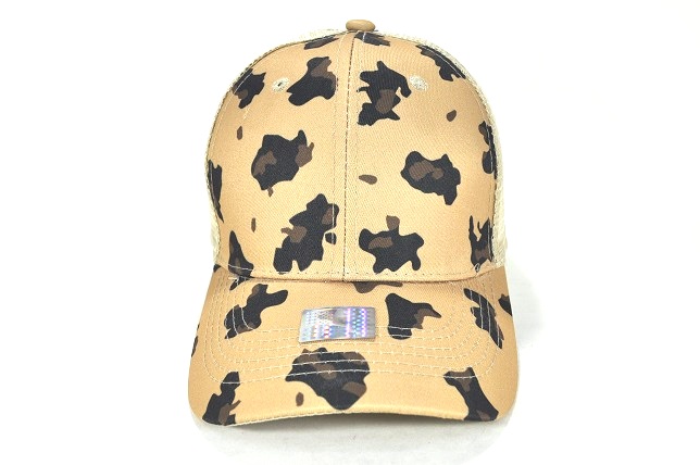 COW-004COW PRINTED TRUCKER KHAKI